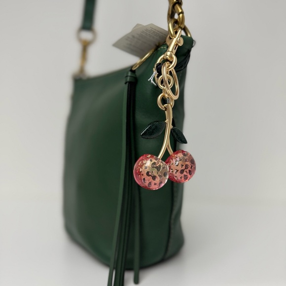 COACH 1941 Dakota Archival Duffle Bag 20 In Govetanned Leather W Cherry Charm - Picture 4 of 12